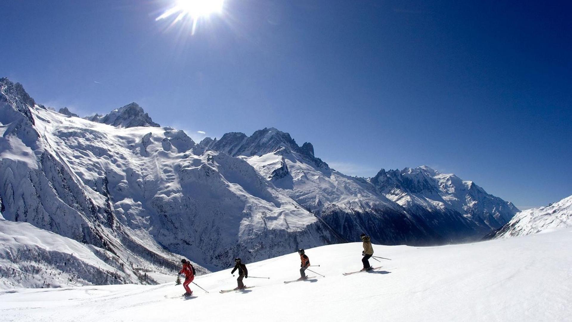 Apartment Aiglons - Central Chamonix Mountain Haven Bagian luar foto