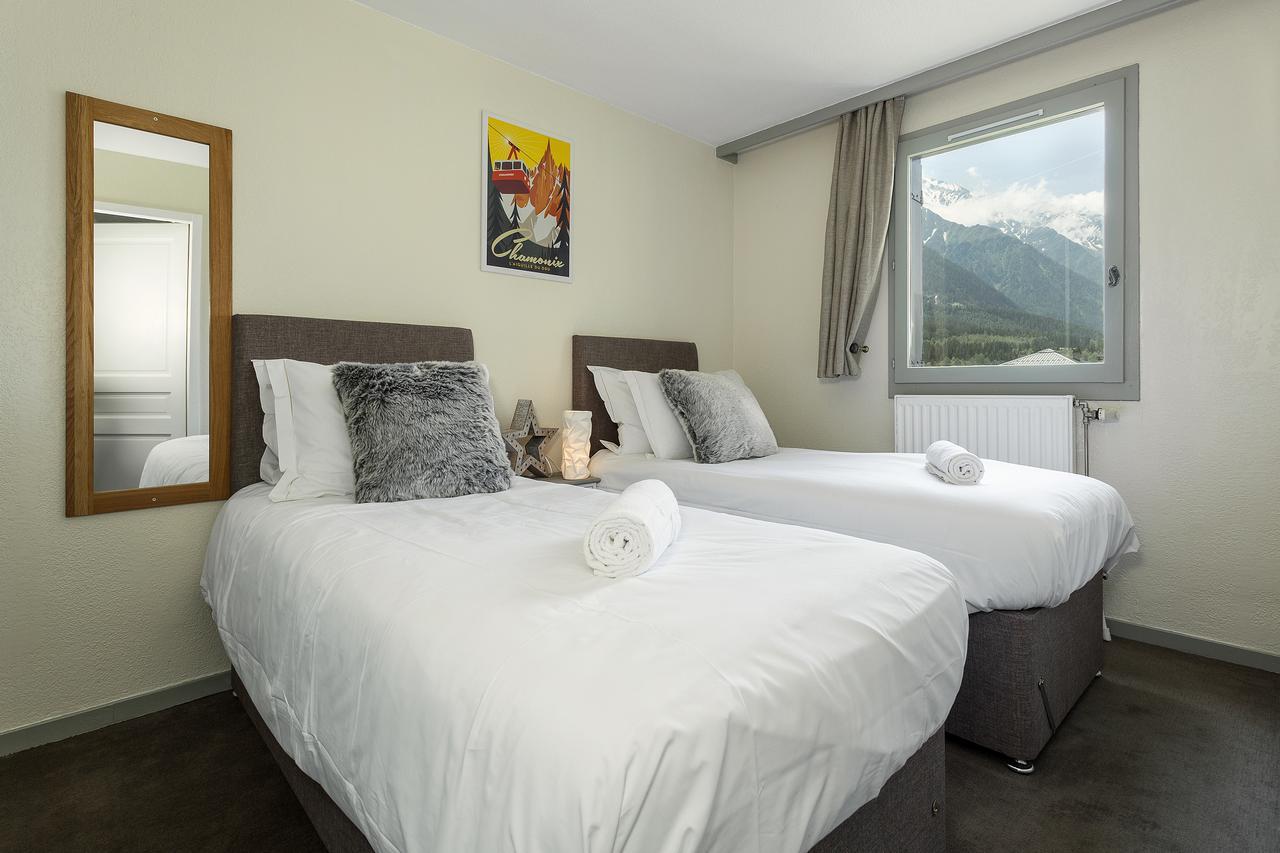 Apartment Aiglons - Central Chamonix Mountain Haven Bagian luar foto