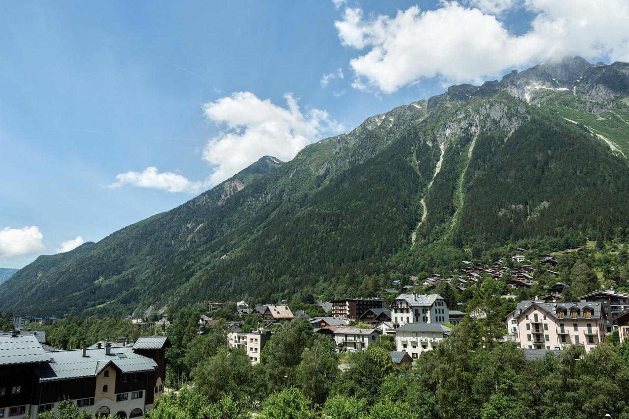 Apartment Aiglons - Central Chamonix Mountain Haven Bagian luar foto