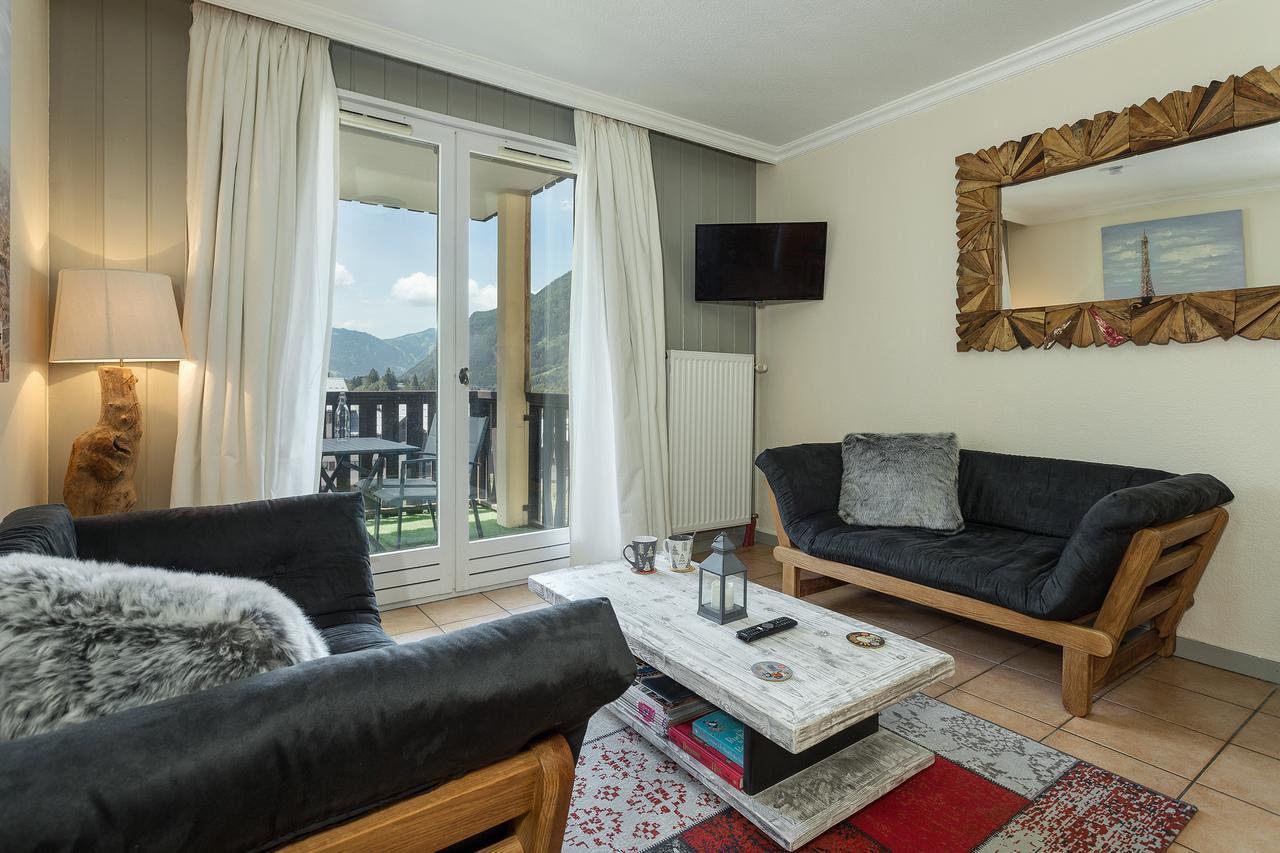 Apartment Aiglons - Central Chamonix Mountain Haven Bagian luar foto